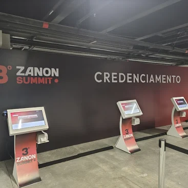 Aluguel de totens e sistema de credenciamento